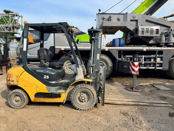 XE NÂNG KOMATSU FG25-17