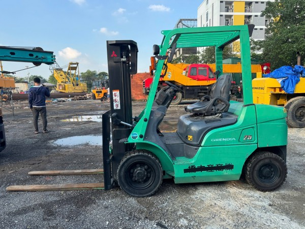 XE NÂNG MITSUBISHI FDE25T
